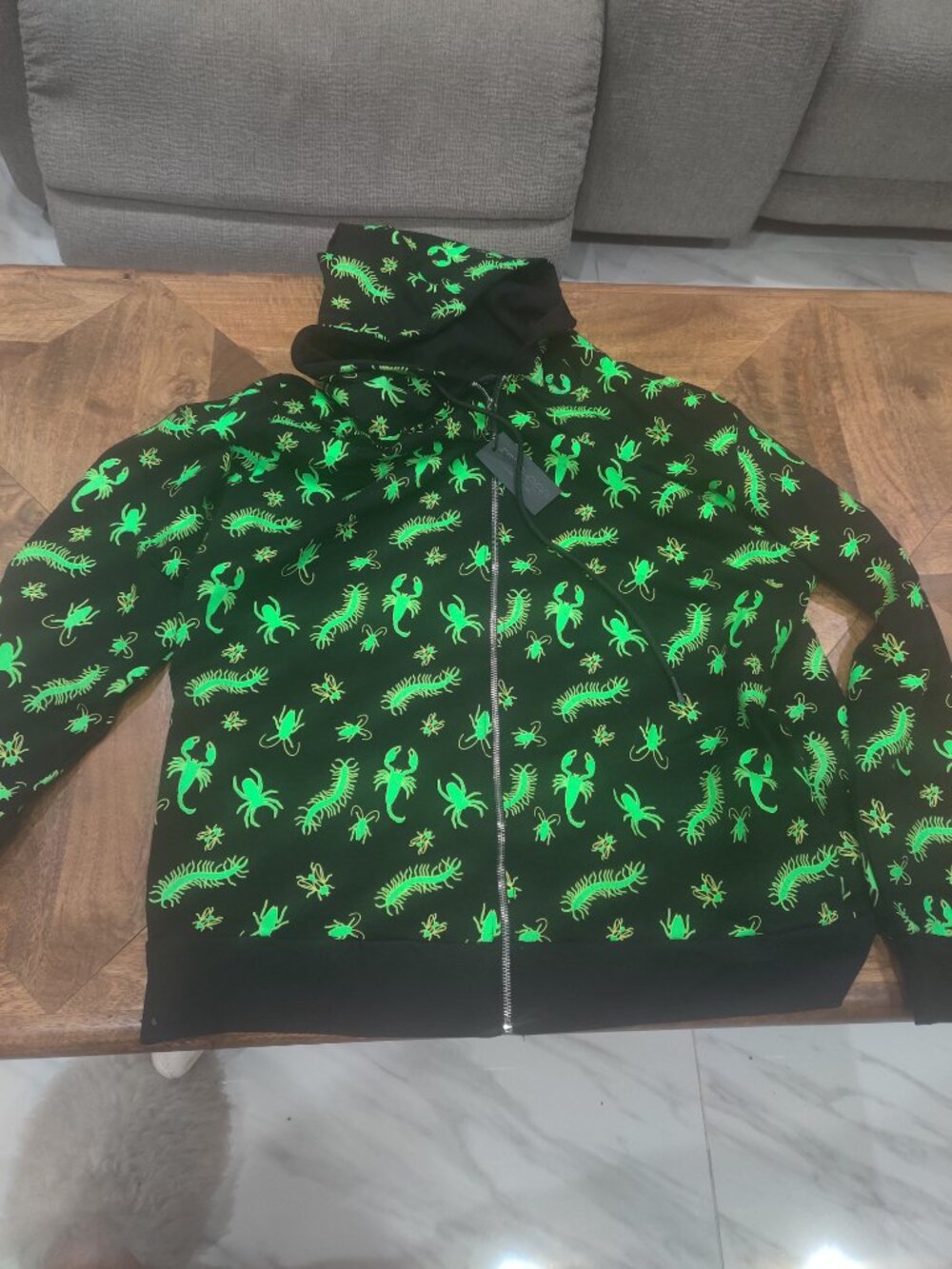 Foxblood Glow in the Dark Insect sweatshirt size 2x New